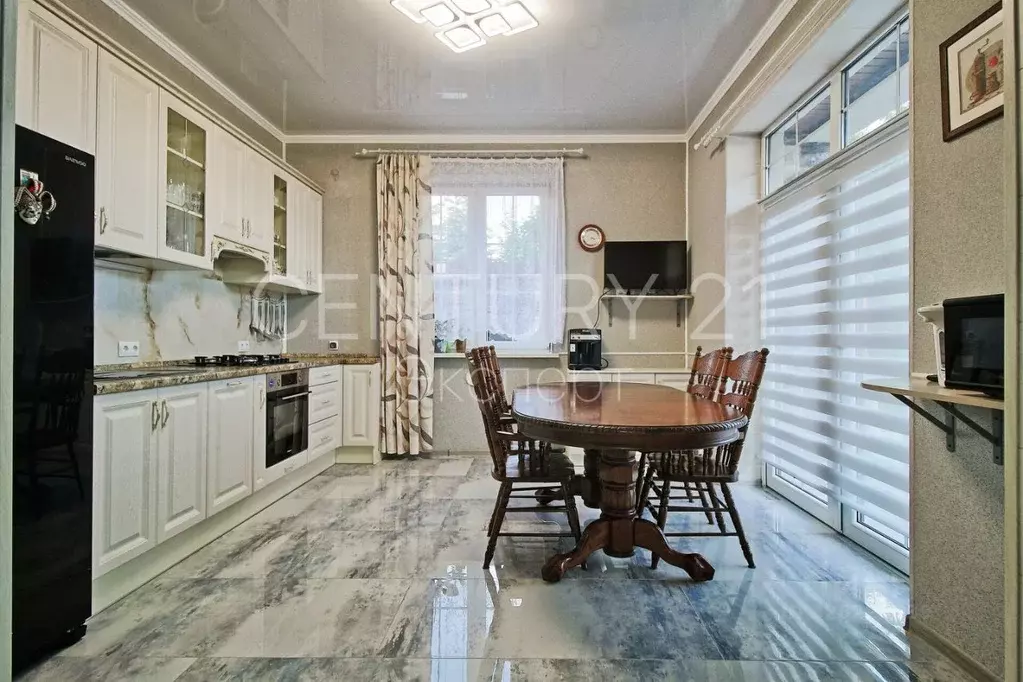 Дом в Калининградская область, Гурьевский муниципальный округ, пос. ... - Фото 1