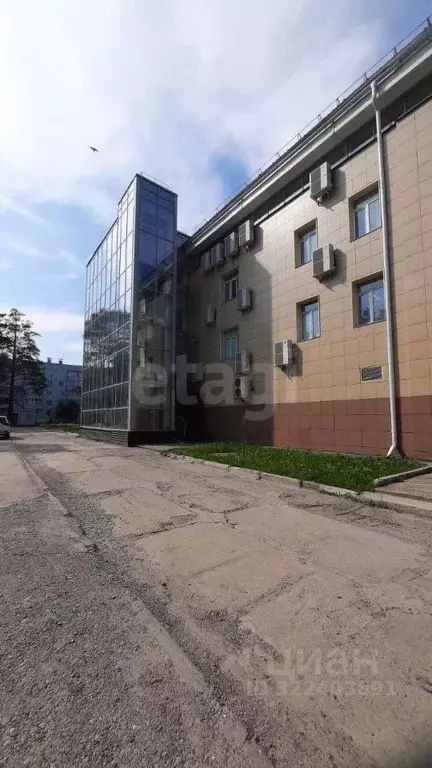 Торговая площадь в Красноярский край, Лесосибирск ул. Мира, 1А (365 м) - Фото 1