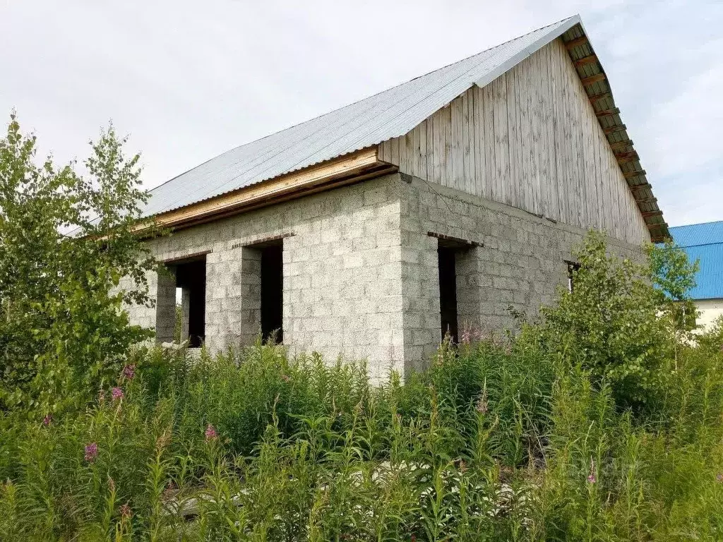 Дом в Свердловская область, Тугулым пгт ул. Лесная (100 м) - Фото 1