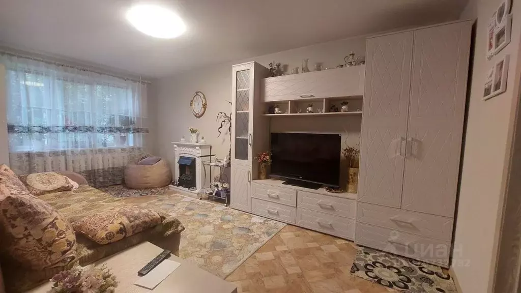 2-к кв. Брянская область, Брянск ул. Горбатова, 5 (44.3 м) - Фото 0