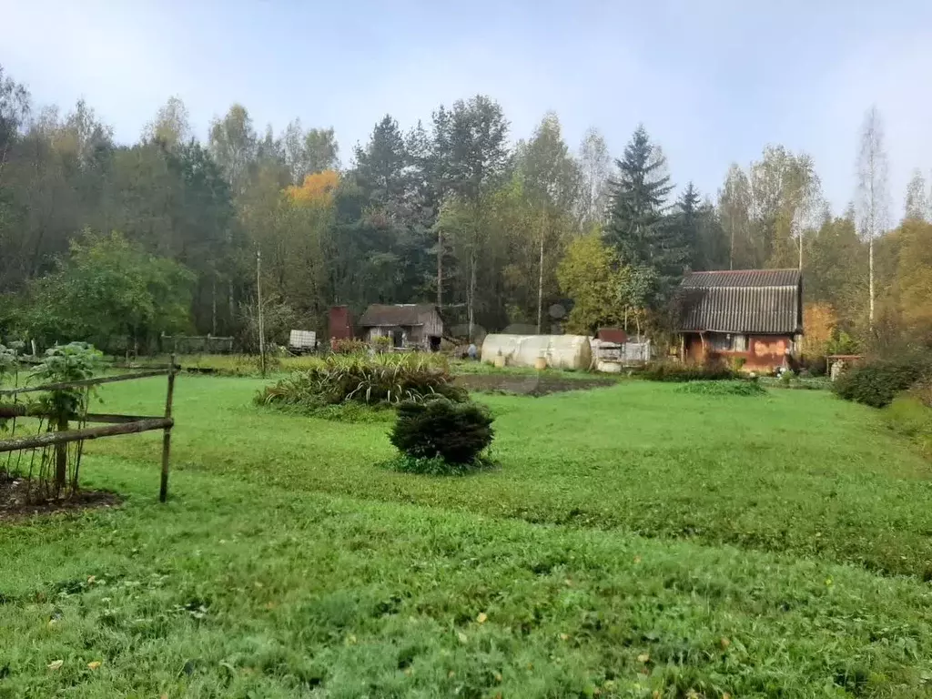 Дом в Ленинградская область, Киришский район, Будогощское городское ... - Фото 1