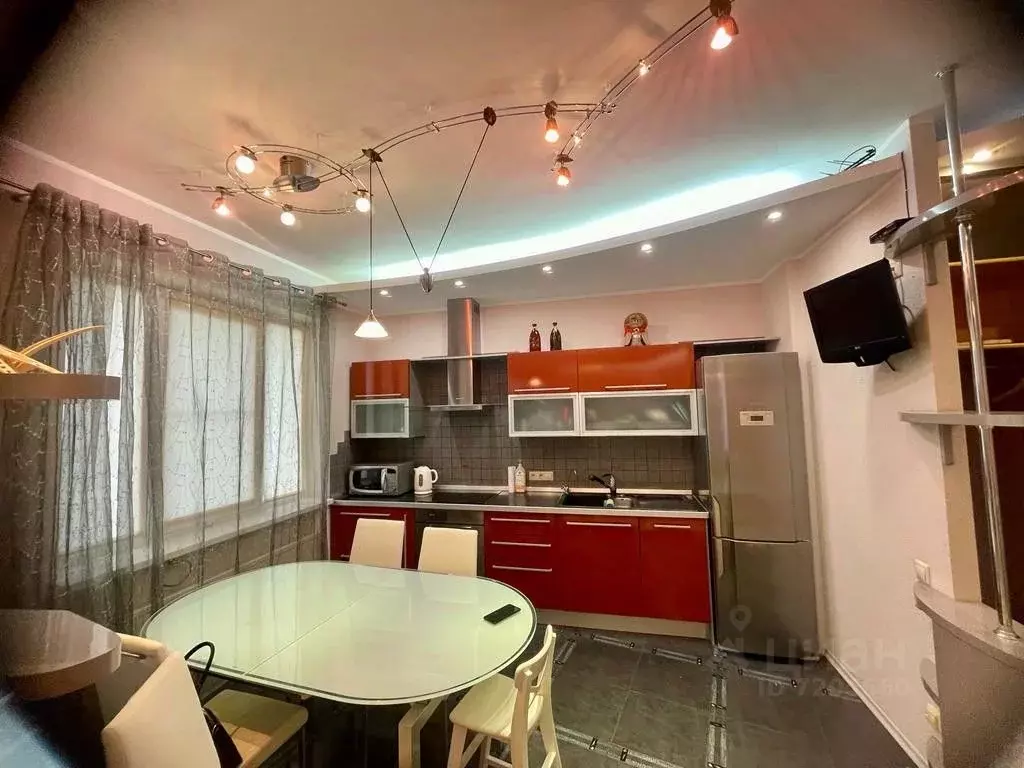 3-к кв. Волгоградская область, Волгоград Батальонная ул., 11 (80.0 м) - Фото 1