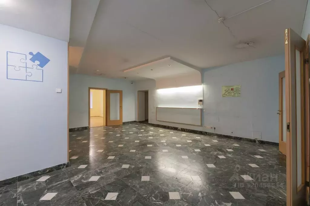 Помещение свободного назначения в Свердловская область, Екатеринбург ... - Фото 1