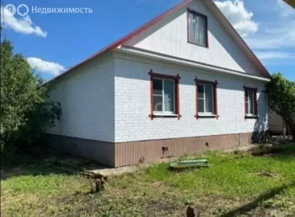 Дом в село Стрельцы, Зелёная улица, 51 (100 м) - Фото 0