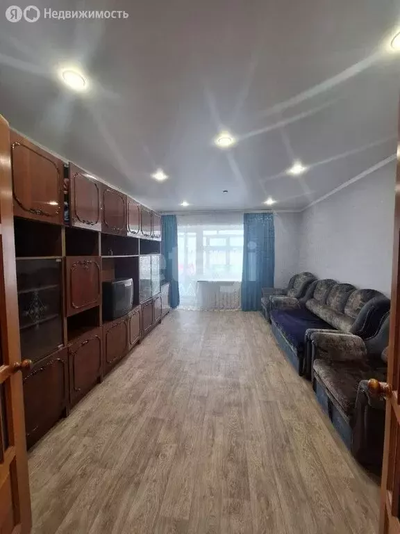 3-комнатная квартира: Бирск, улица Корочкина, 1 (63.2 м) - Фото 1
