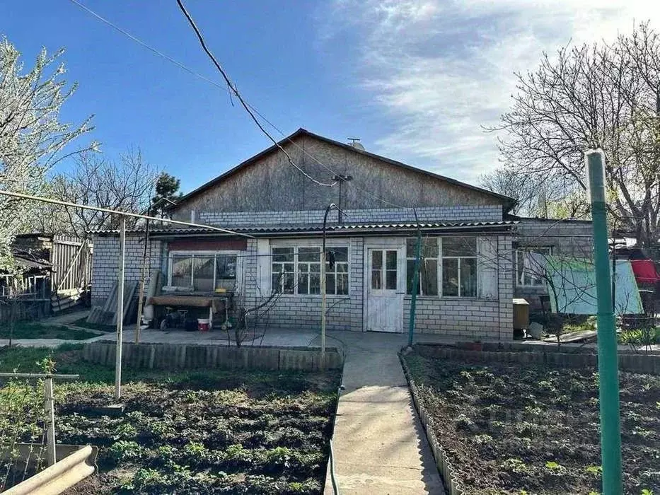 Дом в Волгоградская область, Волгоград пл. Белинского, 1 (106 м) - Фото 0