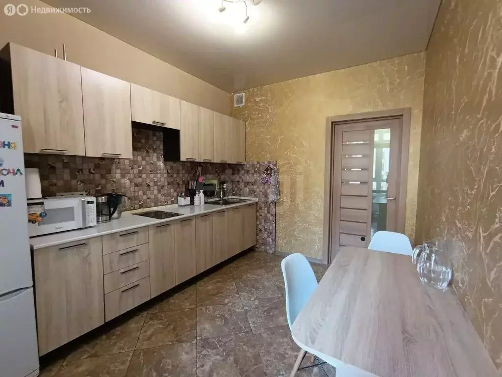 1-комнатная квартира: Мирное, улица Крымской Весны, 1к2 (41.35 м) - Фото 1