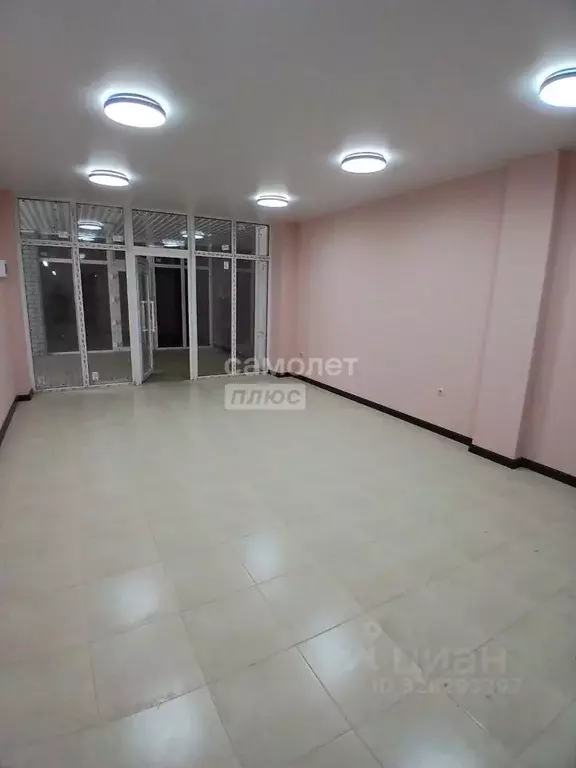 Помещение свободного назначения в Краснодарский край, Горячий Ключ ул. ... - Фото 1