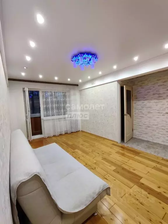 3-к кв. Омская область, Омск ул. Романенко, 6 (58.8 м) - Фото 1