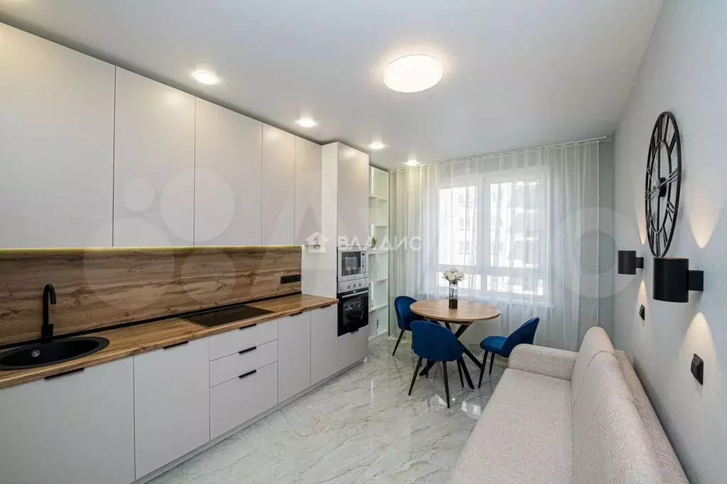 2-к. квартира, 70 м, 7/15 эт. - Фото 1