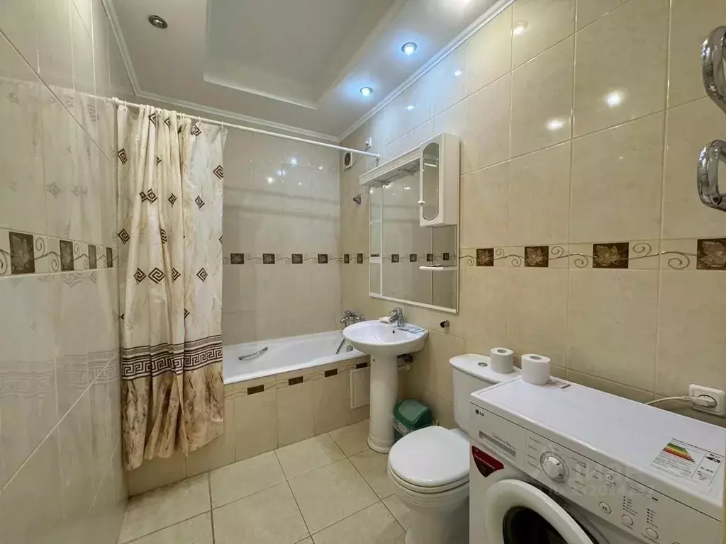2-к кв. Крым, Ялта наб. Имени В.И. Ленина, 13 (57.0 м) - Фото 1