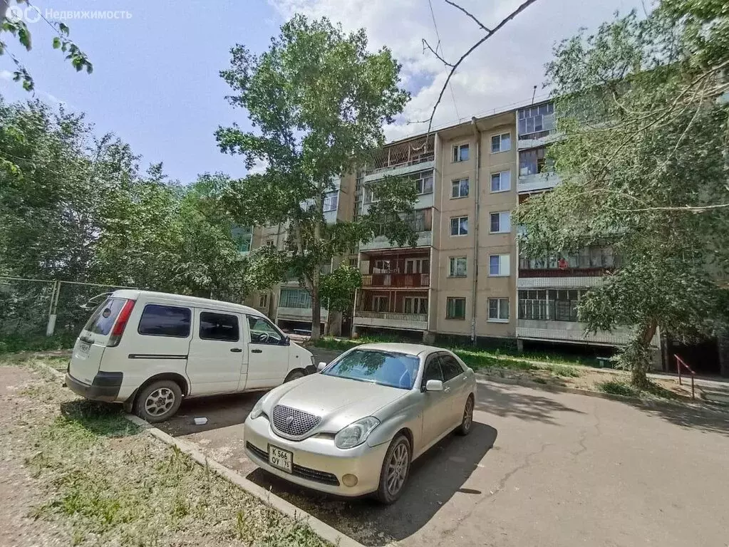 3-комнатная квартира: Краснокаменск, 3-й микрорайон, 303 (63 м) - Фото 1