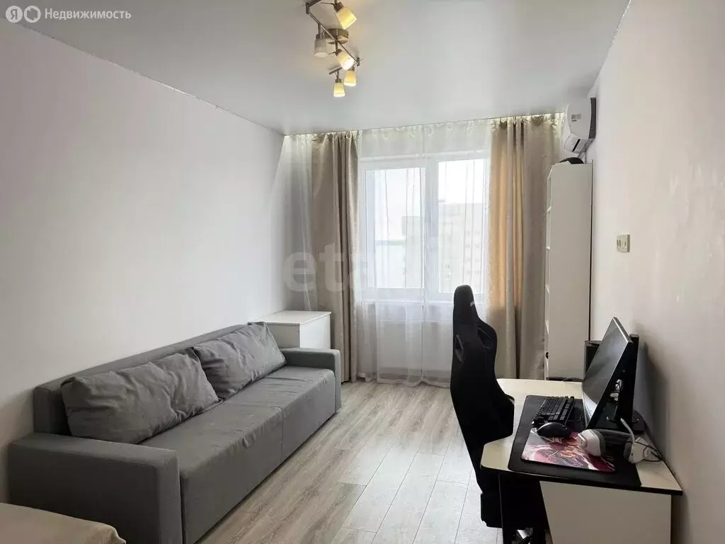 2-комнатная квартира: Саратов, улица имени Н.Г. Чернышевского, 108А ... - Фото 1