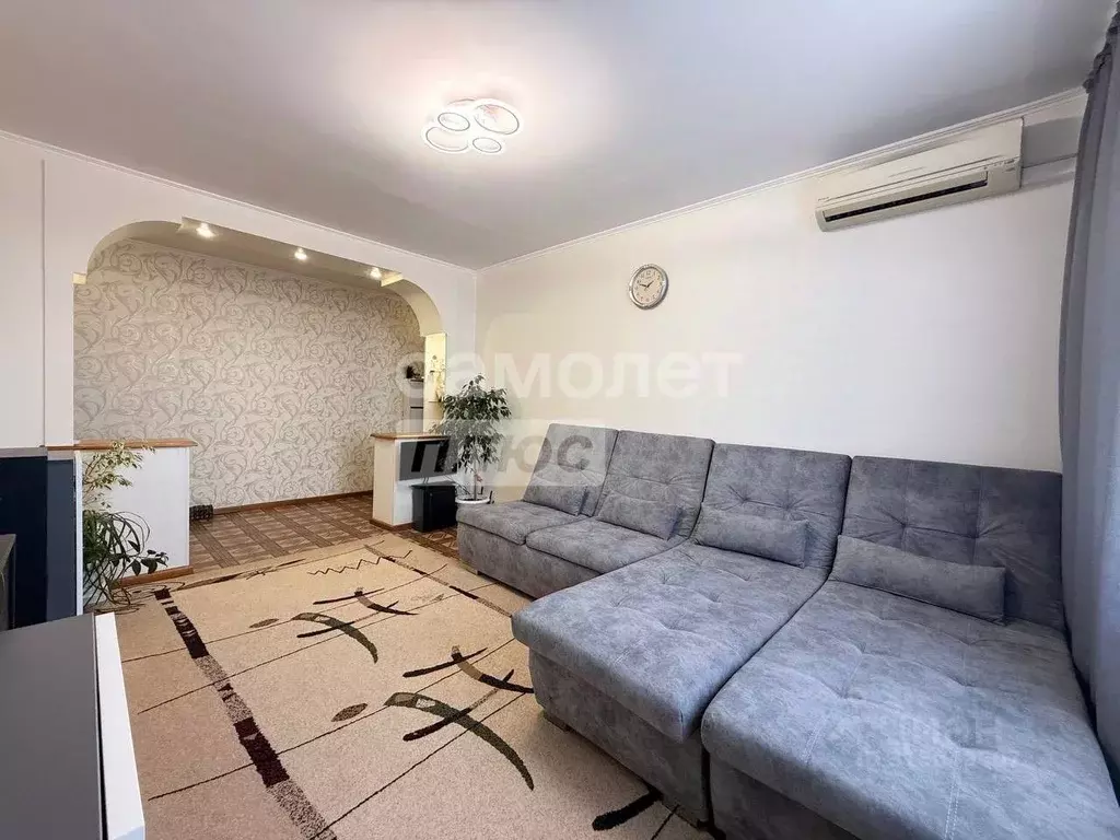 3-к кв. Татарстан, Набережные Челны ул. Шамиля Усманова, 80 (65.8 м) - Фото 0