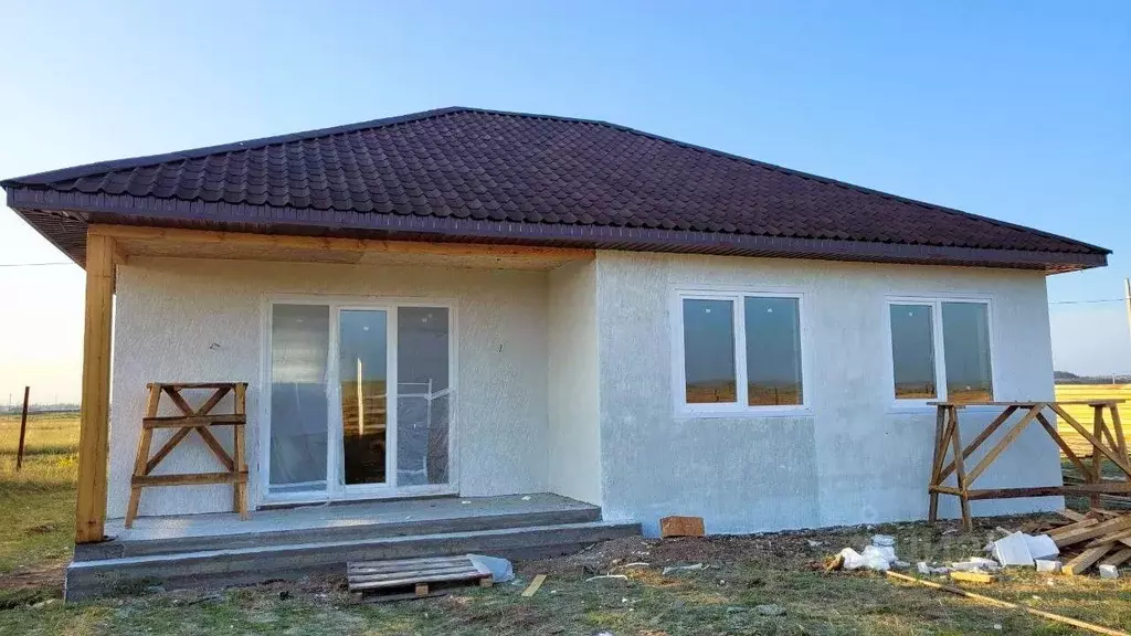 Дом в Хакасия, Алтайский район, с. Белый Яр ул. Строителей, 172 (95 м) - Фото 1