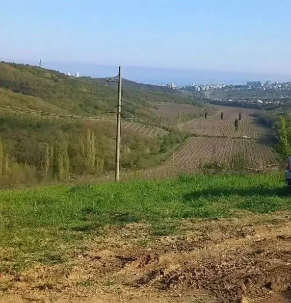 Участок в Крым, Алушта городской округ, с. Нижняя Кутузовка ул. ... - Фото 1