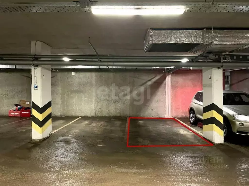 Гараж в Свердловская область, Екатеринбург ул. Кировградская, 8/2 (15 ... - Фото 1