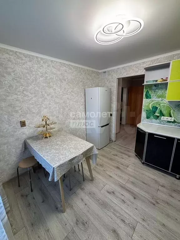 2-к. квартира, 51 м, 1/9 эт. - Фото 1