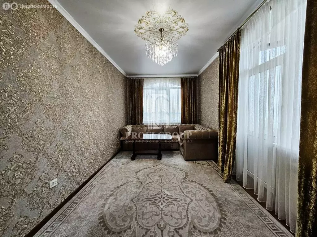 3-комнатная квартира: Махачкала, улица Кадиева, 21А (72.1 м) - Фото 2