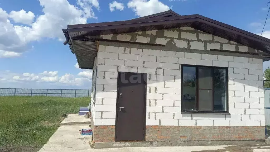 Дом в Курская область, Курский район, Моковский сельсовет, д. Гремячка ... - Фото 1