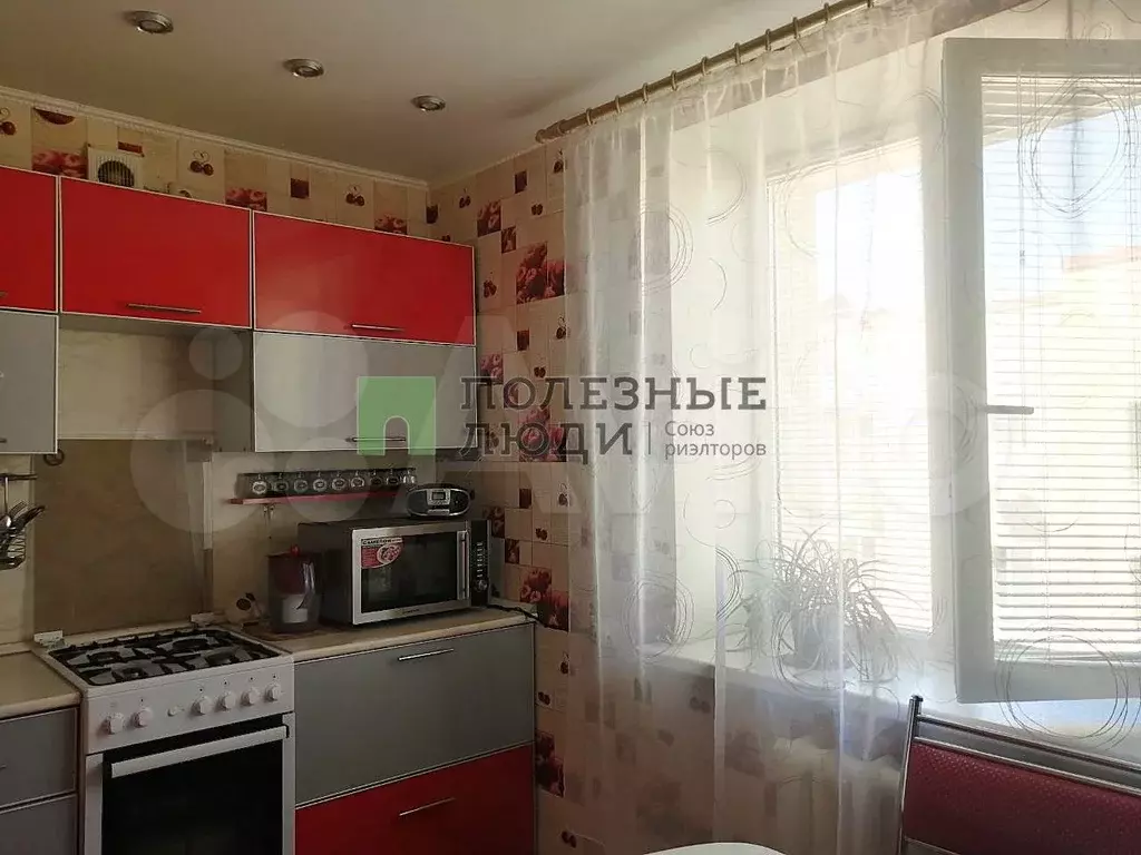 2-к. квартира, 53 м, 3/3 эт. - Фото 0