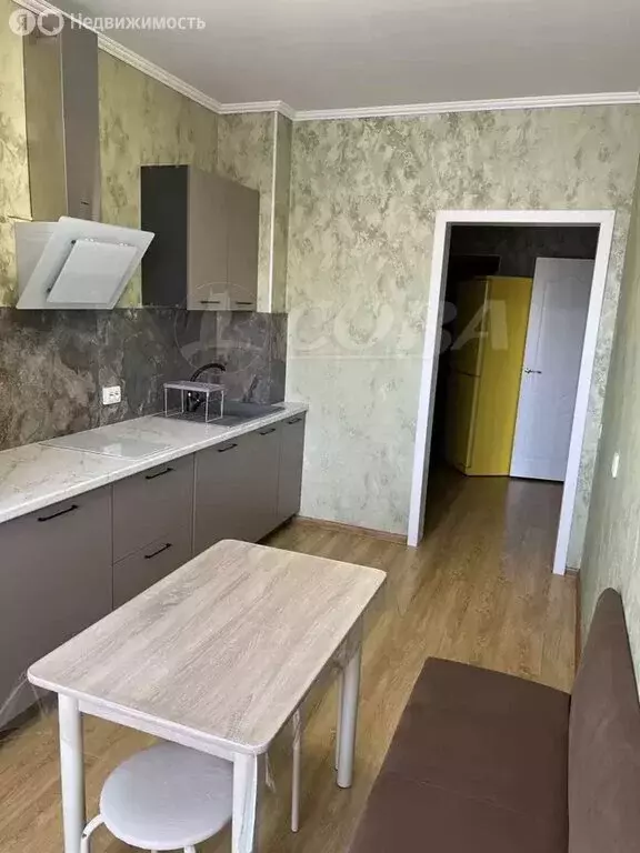 1-комнатная квартира: Тюмень, улица Куйбышева, 25к1 (41.5 м) - Фото 2