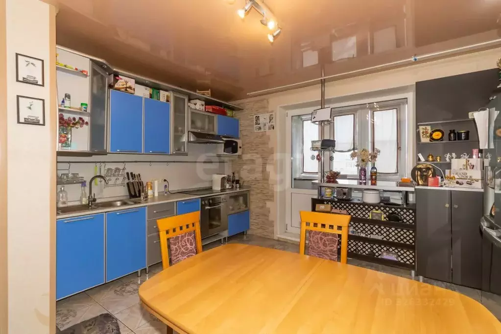 3-к кв. Челябинская область, Челябинск Комсомольская ул., 18А (107.8 ... - Фото 1