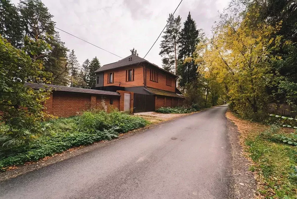 Дом в Московская область, Мытищи ул. Коларова, 4 (262 м) - Фото 1