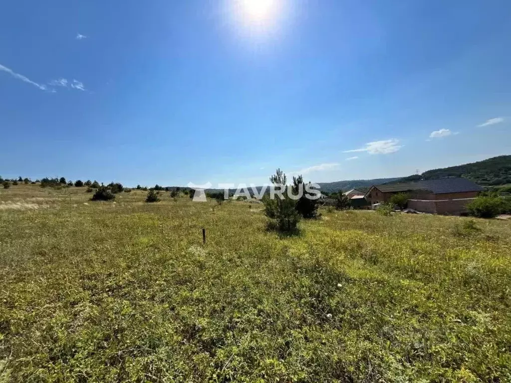 Участок в Крым, Симферопольский район, Добровское с/пос, с. Пионерское ... - Фото 2