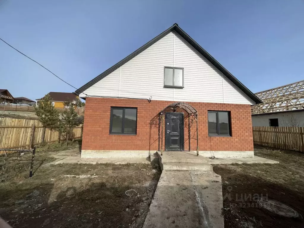 Дом в Иркутская область, Иркутский муниципальный округ, д. Куда  (160 ... - Фото 1