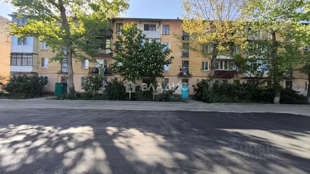 3-к кв. Крым, Красногвардейский район, Октябрьское пгт ул. Кондрашина, ... - Фото 0