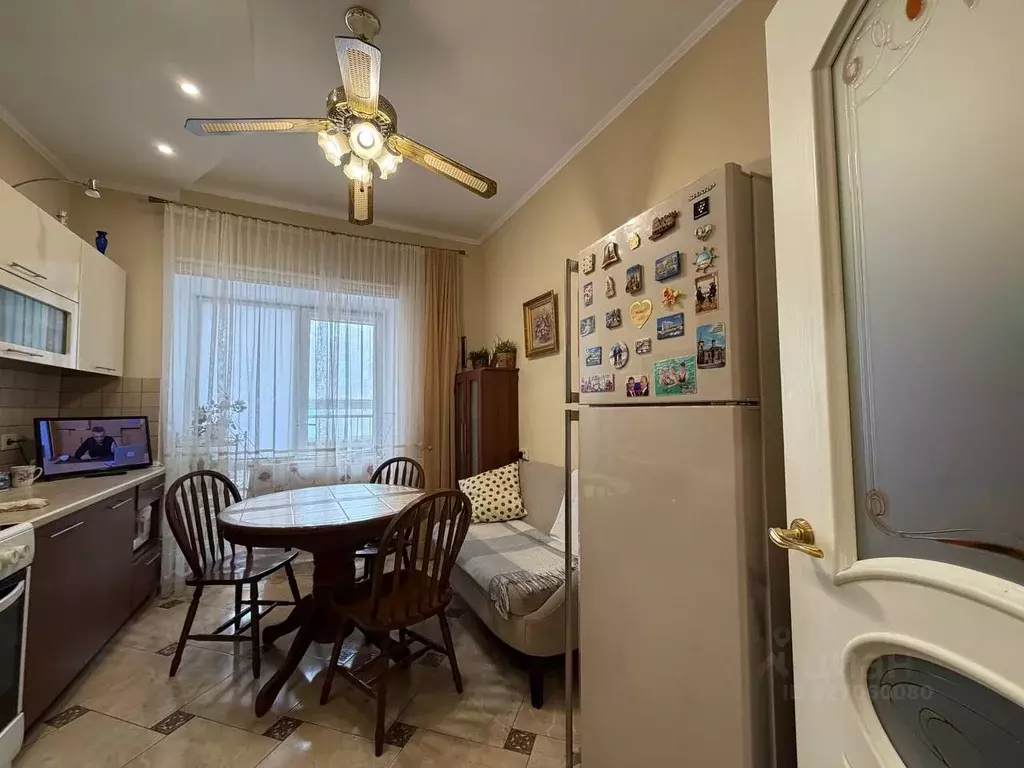 2-к кв. Омская область, Омск ул. Волховстроя, 24 (65.5 м) - Фото 1