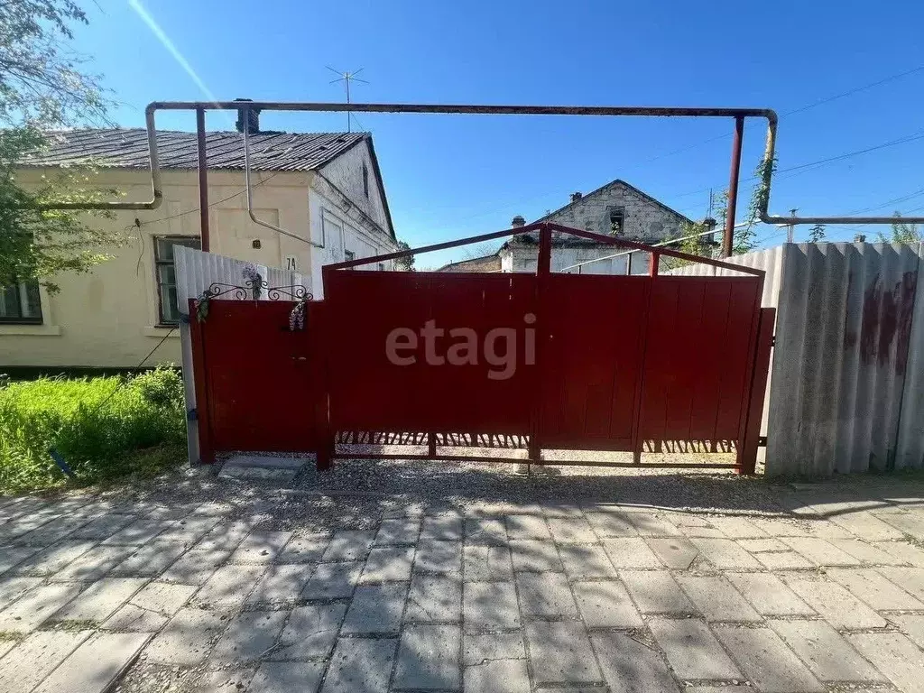 3-к кв. Крым, Советский пгт ул. Матросова (47.8 м) - Фото 1