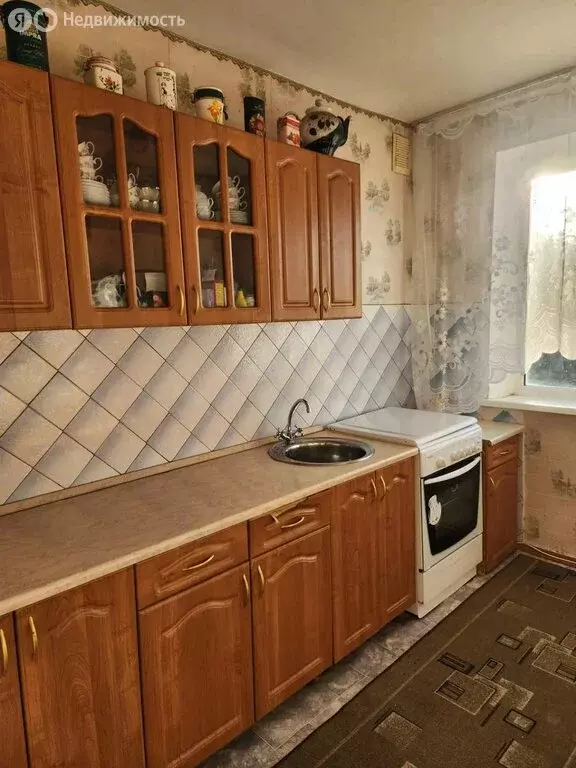 3-комнатная квартира: посёлок Белозёрный, 10 (62.2 м) - Фото 1