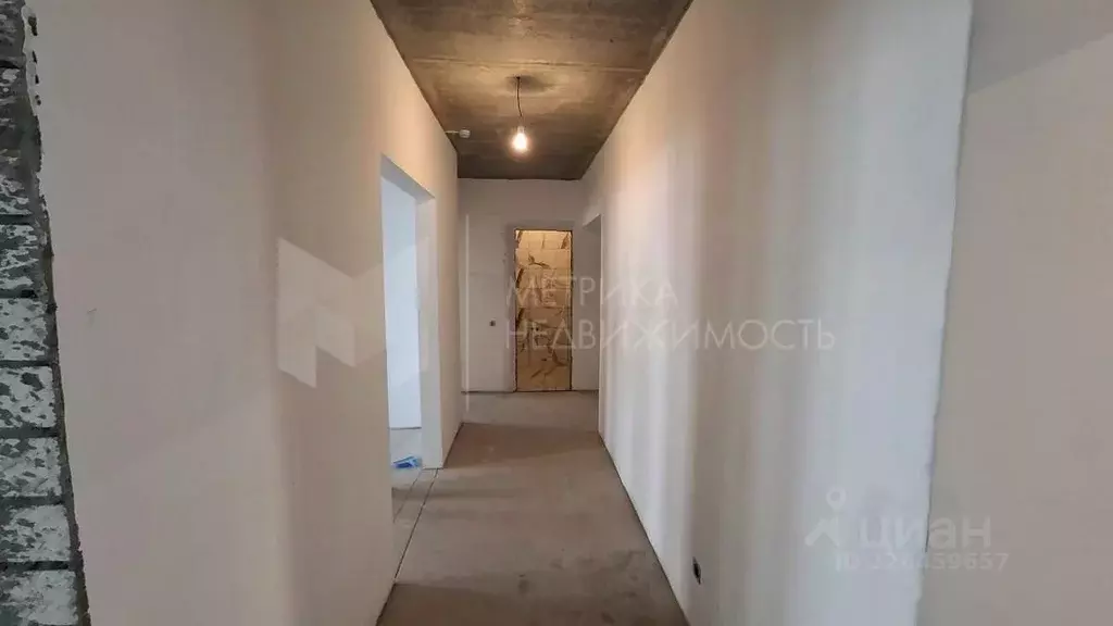 3-к кв. Тюменская область, Тюмень ул. 50 лет Октября, 75к4 (94.0 м) - Фото 1