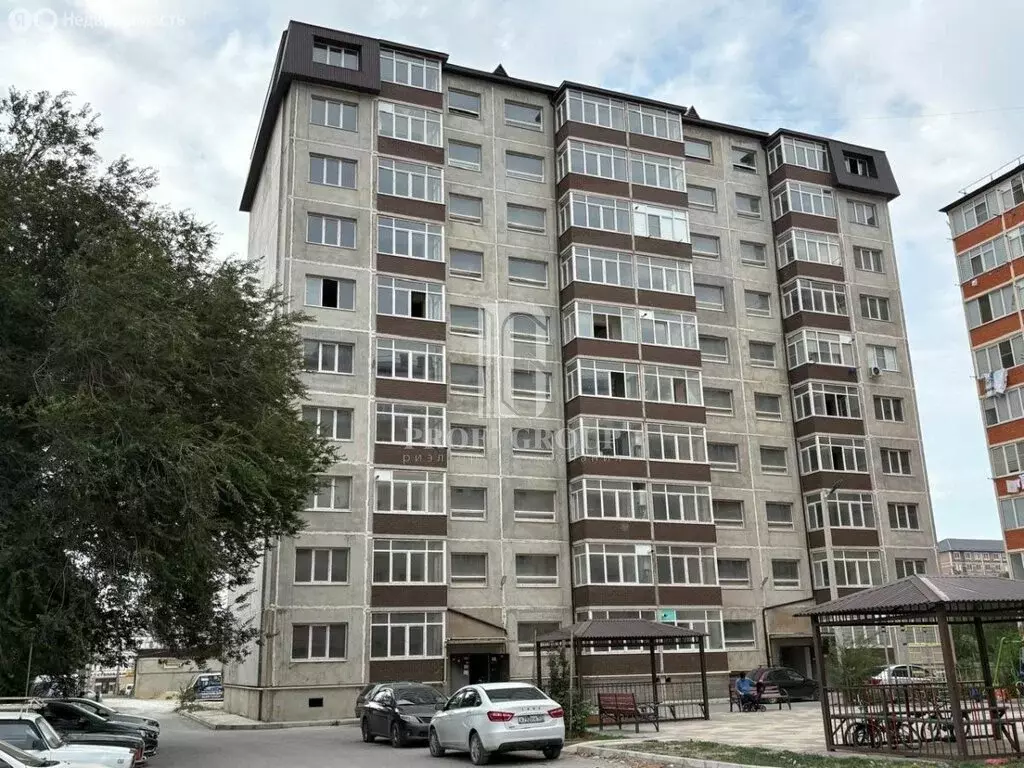 2-комнатная квартира: Махачкала, проспект Али-Гаджи Акушинского, 403Б ... - Фото 1