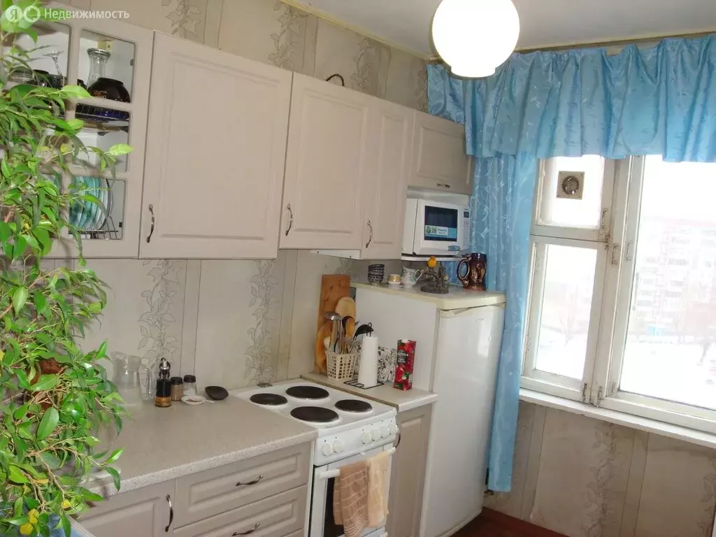 3-комнатная квартира: Челябинск, улица Чичерина, 2 (65 м) - Фото 1