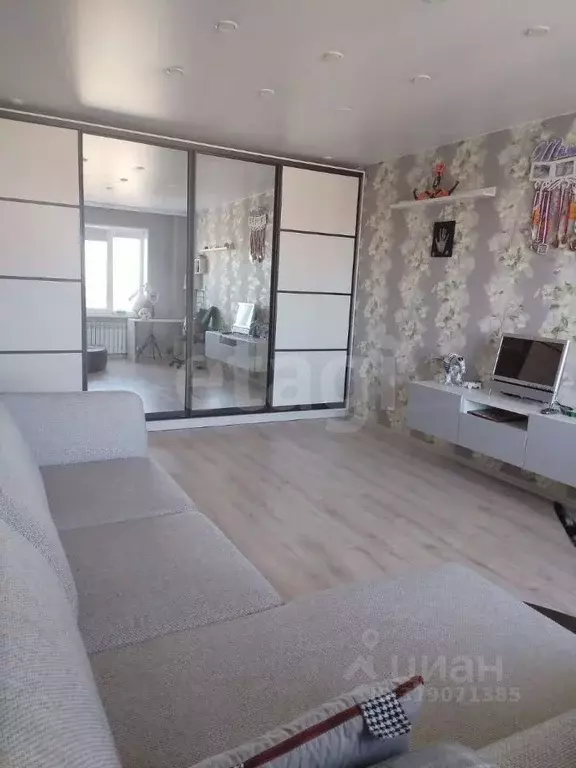 2-к кв. Ханты-Мансийский АО, Нягань 7-й мкр, 1 (59.0 м) - Фото 0