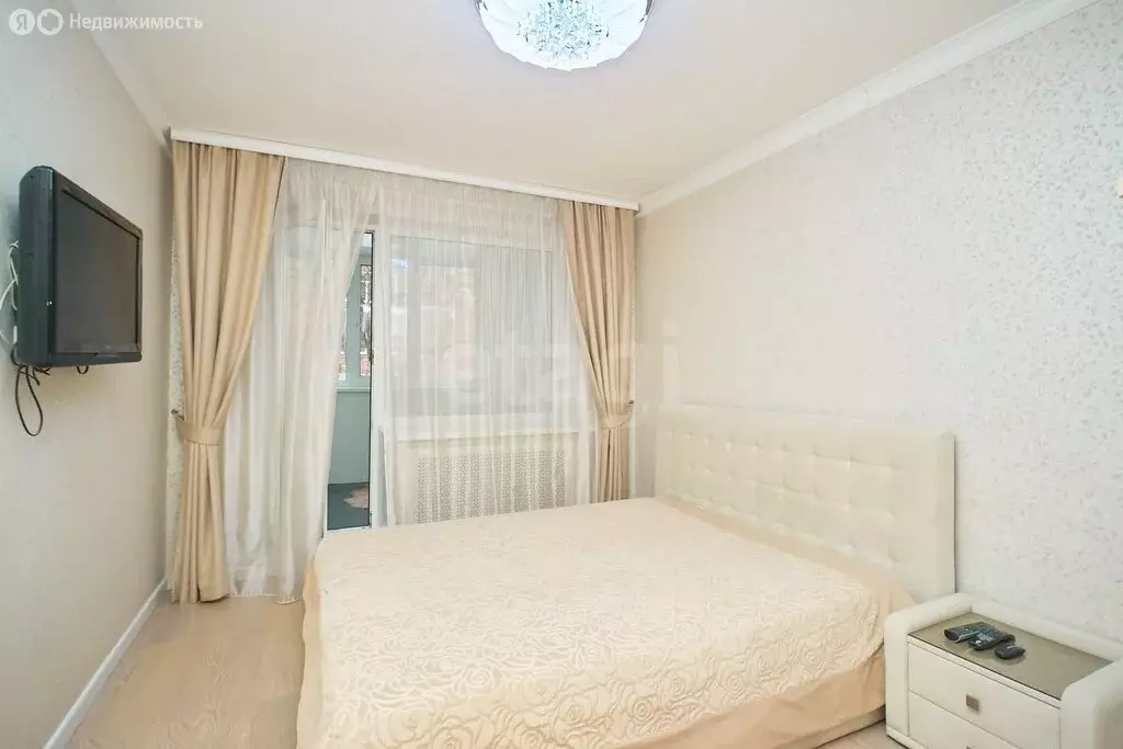 3-комнатная квартира: Тюмень, улица Свердлова, 22 (67.7 м) - Фото 2
