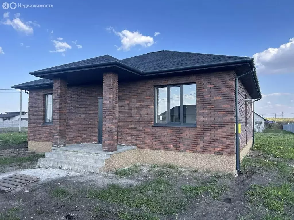 Дом в село Стрелецкое, Гвардейская улица (110 м) - Фото 2