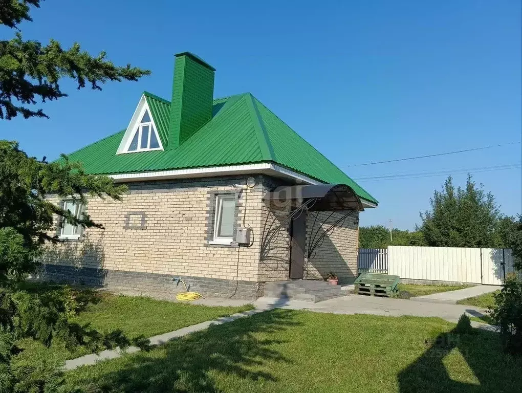 Дом в Белгородская область, Старооскольский городской округ, с. ... - Фото 0