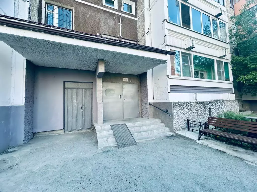 Комната Свердловская область, Екатеринбург ул. Родонитовая, 8 (11.8 м) - Фото 0