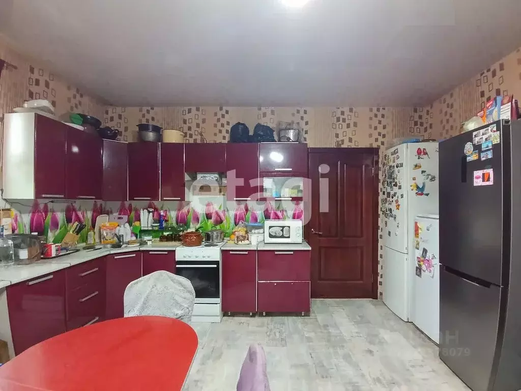 Дом в Красноярский край, Красноярск 6-я Продольная ул., 11 (220 м) - Фото 1