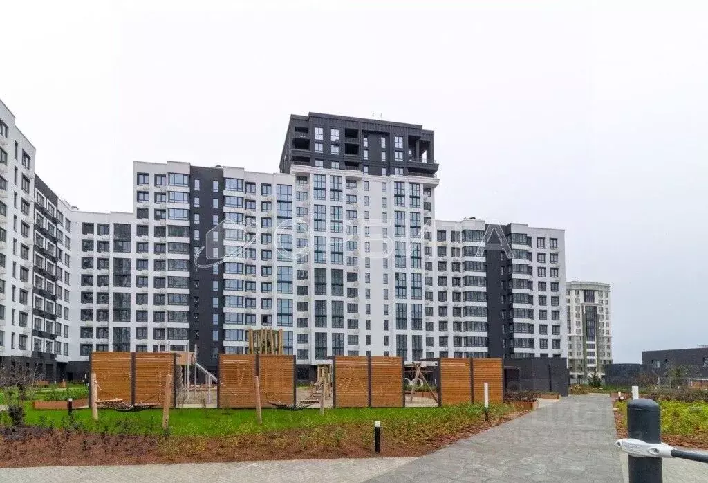 Студия Тюменская область, Тюмень ул. Братьев Бондаревых, 5 (23.2 м) - Фото 1