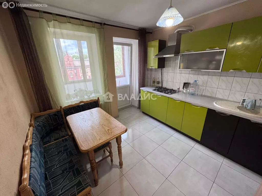 3-комнатная квартира: Калининград, Стекольная улица, 33А (94 м) - Фото 0