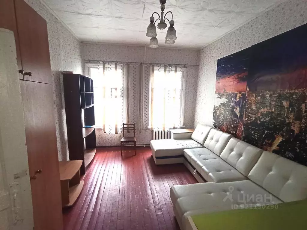 2-к кв. Ленинградская область, Гатчина ул. Карла Маркса, 52А (55.0 м) - Фото 1