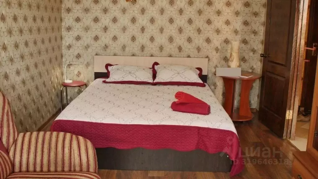 1-к кв. Крым, Симферополь ул. Севастопольская, 32 (33.0 м) - Фото 0