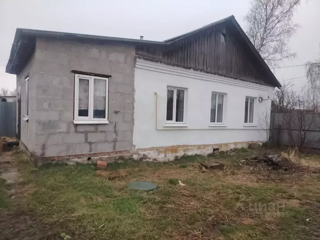 Дом в Рязанская область, Спасский муниципальный округ, с. Ижевское ул. ... - Фото 1