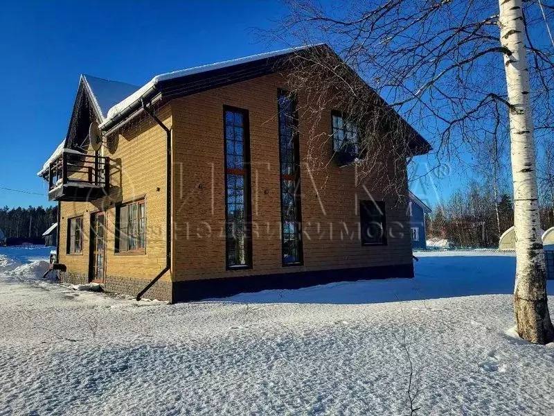 Дом в Ленинградская область, Приозерск пер. Ручейный, 1 (193 м) - Фото 2