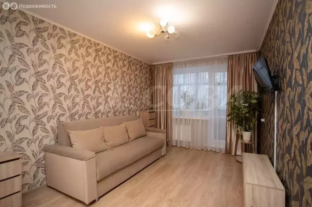 1-комнатная квартира: Тюмень, улица Монтажников, 17 (33.7 м) - Фото 1